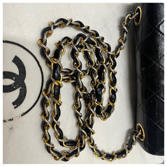 Authentic Vintage Chanel Lambskin Leather Mini Women Handbag - Picture 8 of 15